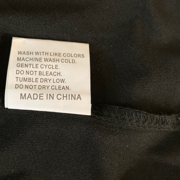 Black Floral Garden Tank Top - Women's Sleeveless Graphic Tee - Picture 4 of 7